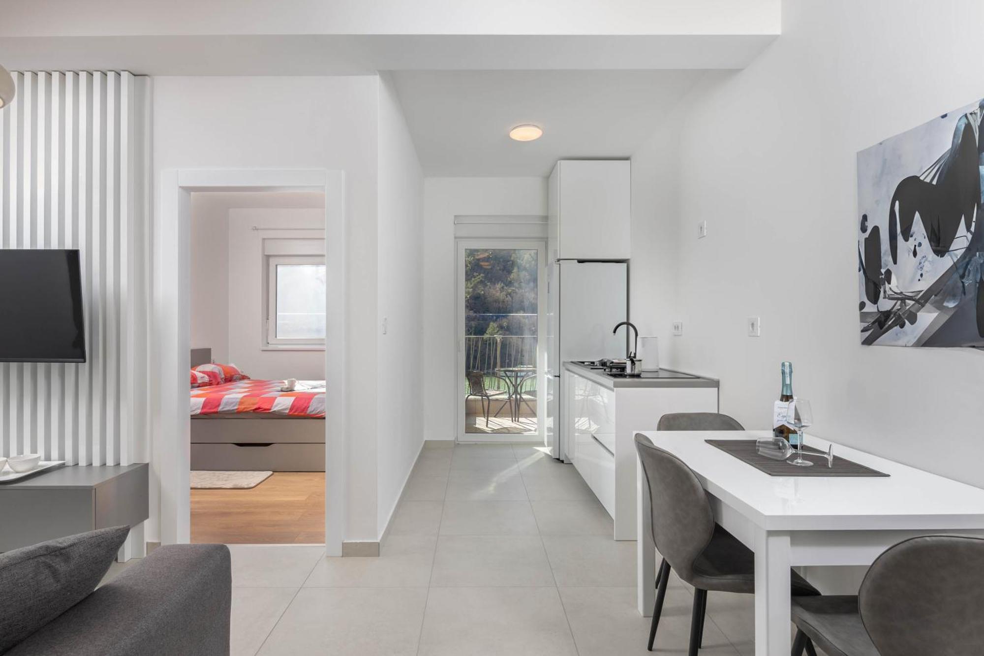 Seafront Villa Andrijana - Happy Rentals Plomin Exterior foto
