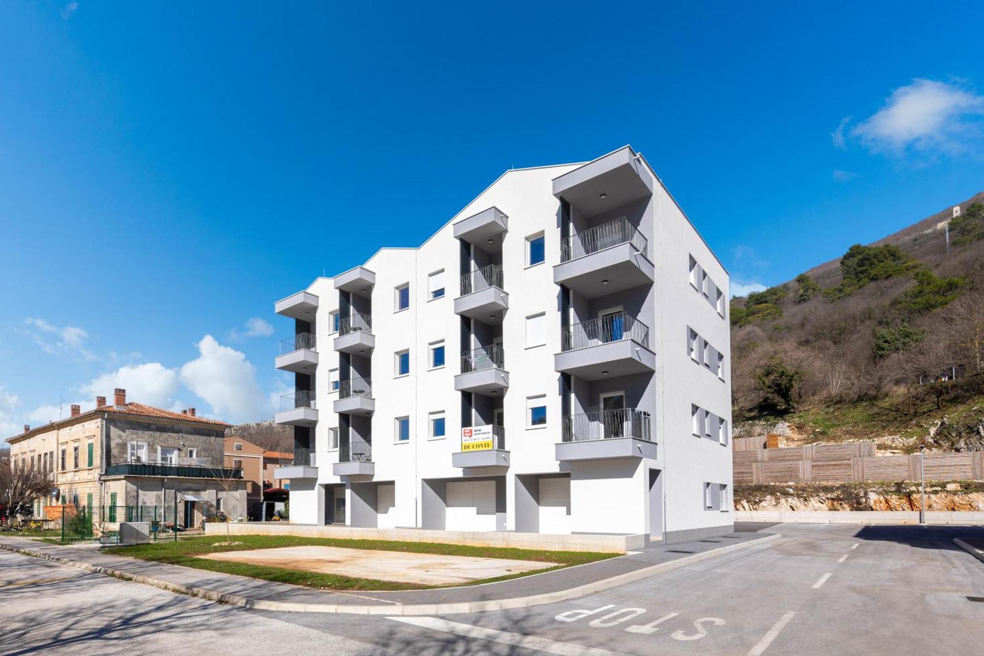 Seafront Villa Andrijana - Happy Rentals Plomin Exterior foto